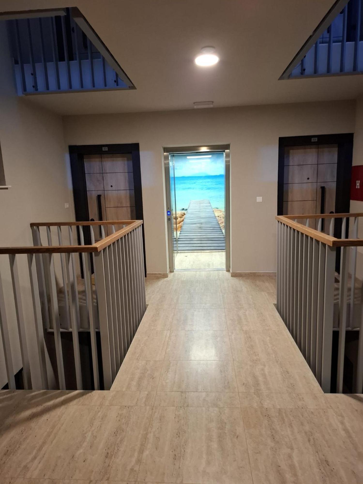 Modern 2-bedroom Near The Apartment *